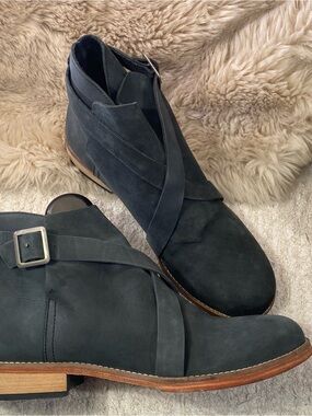 Free People Men's Navy Nubuck Chukka Boots with Wrap Strap